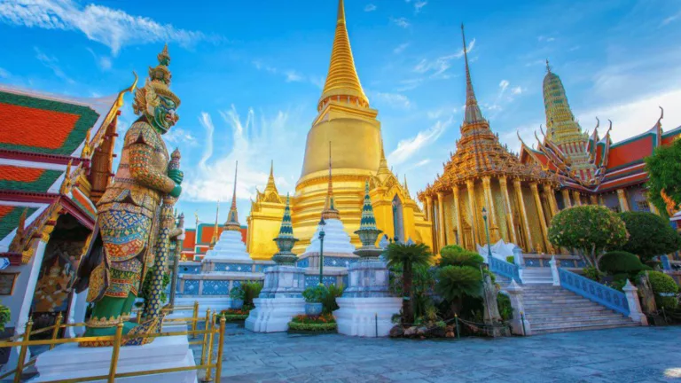 The Grand Palace and Wat Phra Kaew: A Must-See in Bangkok